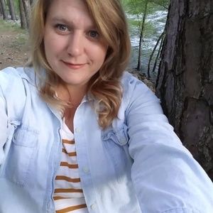 Meet your Posher, Carrie